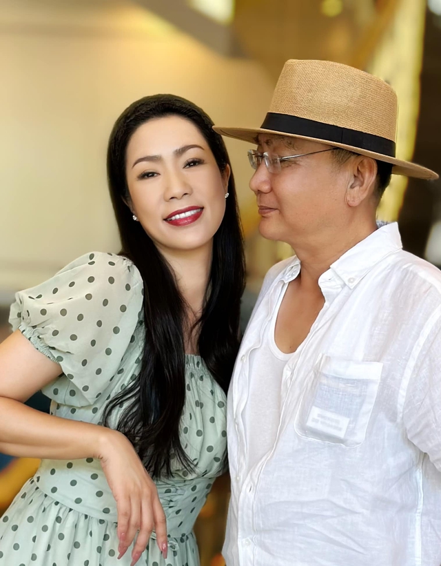 Trịnh Kim Chi hé lộ thái độ của chồng đại gia khi biết vợ là Á hậu Việt Nam đầu tiên nhận danh hiệu NSND - Ảnh 2.