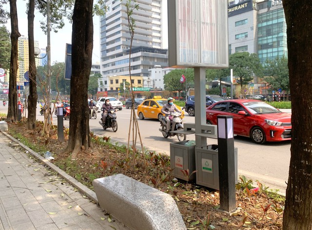Sau quá trình cải tạo, nhiều tuyến phố ở Hà Nội đẹp và hiện đại như &quot;trời Âu&quot; - Ảnh 10.