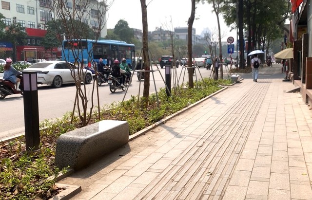 Sau quá trình cải tạo, nhiều tuyến phố ở Hà Nội đẹp và hiện đại như &quot;trời Âu&quot; - Ảnh 7.