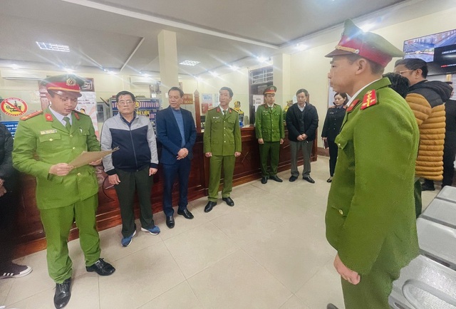 Khởi tố vụ án 'Đưa, nhận và môi giới hối lộ' tại Trung tâm Đăng kiểm xe cơ giới tỉnh Nghệ An  - Ảnh 2.