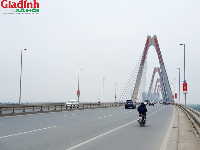 Ngắm cây cầu đẹp nhất Việt Nam trước giờ cấm đường để kiểm định  - Ảnh 2.