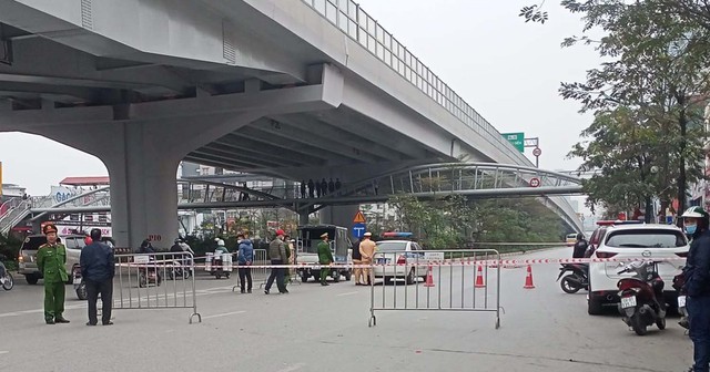 Xe máy tông dải phân cách, 1 người tử vong tại chỗ - Ảnh 1. Xe máy tông dải phân cách, 1 người tử vong tại chỗ - Ảnh 1.