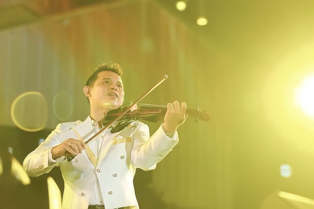 Nghệ sĩ Hy Đạt đưa violin hòa thanh cùng dòng nhạc hiện đại - Ảnh 1.