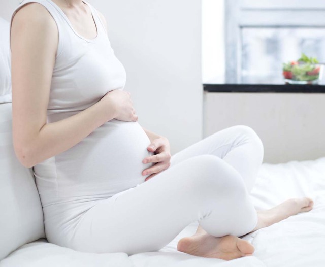 Mang thai và sinh con tuổi vị thành niên: Các nguy cơ có thể gặp phải, vấn đề giáo dục giới tính cần lưu tâm - Ảnh 3.