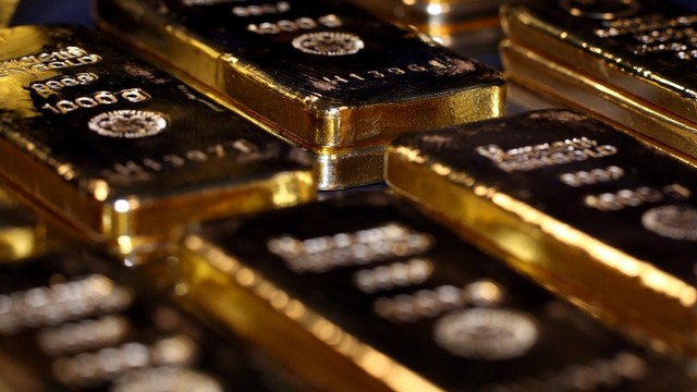 Giá vàng hôm nay (2/2): Tăng vọt trở lại, vàng trong nước cao hơn thế giới 12 triệu/lượng - Ảnh 2.