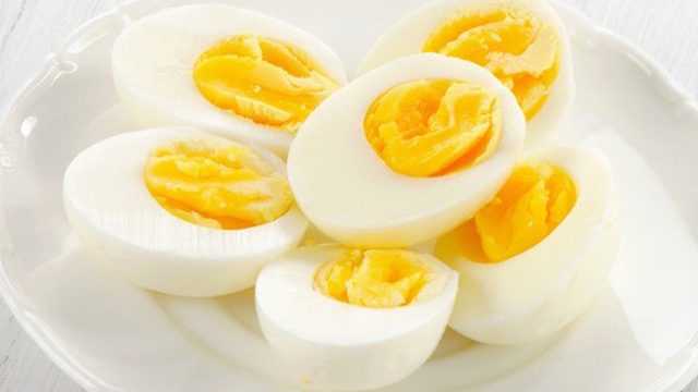 Trứng gà rẻ nhưng ăn trứng bao nhiêu là đủ? tuyệt đối không làm điều này khi mua trứng để giữ an toàn cho cả gia đình bạn - Ảnh 5.
