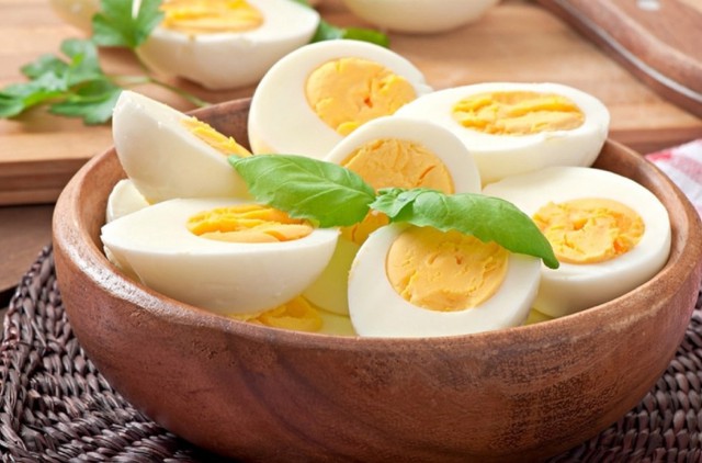 Ăn trứng gà tuyệt đối tránh 3 thời điểm này, muốn giảm cân, không bệnh tật tốt nhất nên chọn khung &quot;giờ vàng&quot; này - Ảnh 2.