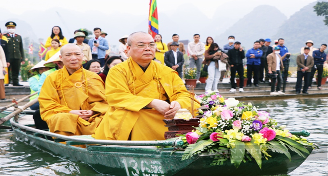 Hàng ngàn du khách, phật tử tham gia Hội Xuân Tam Chúc 2023 - Ảnh 10.