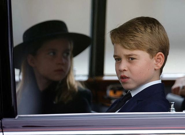 Tò mò vai trò của những đứa trẻ tại lễ đăng quang Vua Charles III: Kate và William lo lắng George quá sức, 2 con của nhà Sussex vẫn là ẩn số - Ảnh 2.