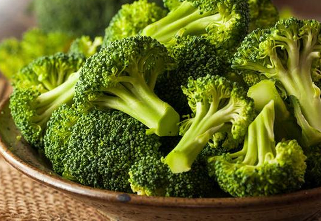 9 loại rau ăn lá giàu chất xơ tốt cho sức khỏe, giúp đẹp da, giảm cân  - Ảnh 3.