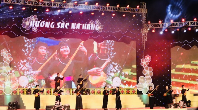 Tuyên Quang: Đông đảo du khách tham dự Lễ hội Hương sắc Na Hang và Festival chè Shan Tuyết  - Ảnh 5.