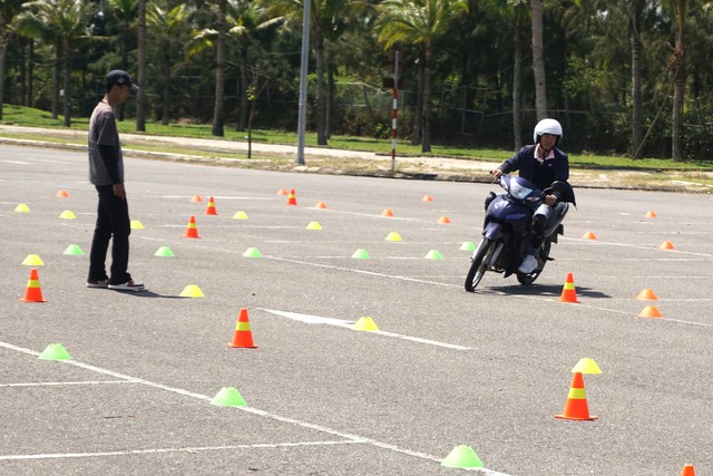 Mondelez Kinh Đô tổ chức chương trình huấn luyện kỹ năng lái xe an toàn cho nhân viên bán hàng - Ảnh 1.