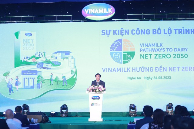 Vinamilk là công ty sữa đầu tiên tại Việt Nam có nhà máy và trang trại đạt chứng nhận trung hòa carbon - Ảnh 2.