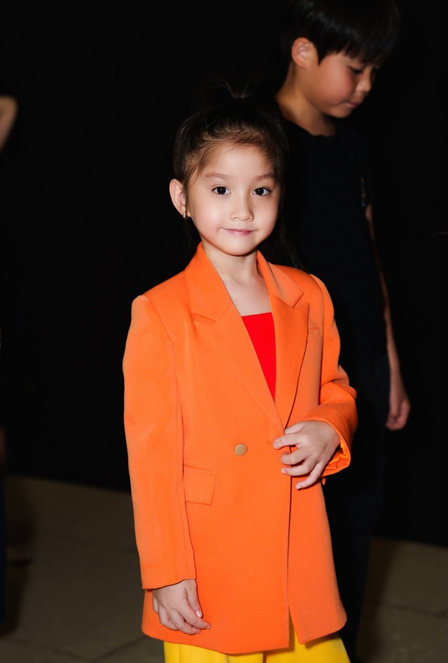 Emily Nhã Uyên giành 'Người mẫu nhí xuất sắc nhất' tại Thượng Hải - Ảnh 5.