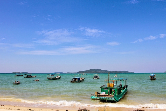 6 bãi biển check in Quảng Ninh đẹp ngất ngây (P1) - Ảnh 5.
