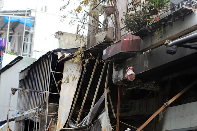 Hình ảnh cháy nhà kinh hoàng ở TP Nha Trang làm 3 ông cháu tử vong thương tâm - Ảnh 5.