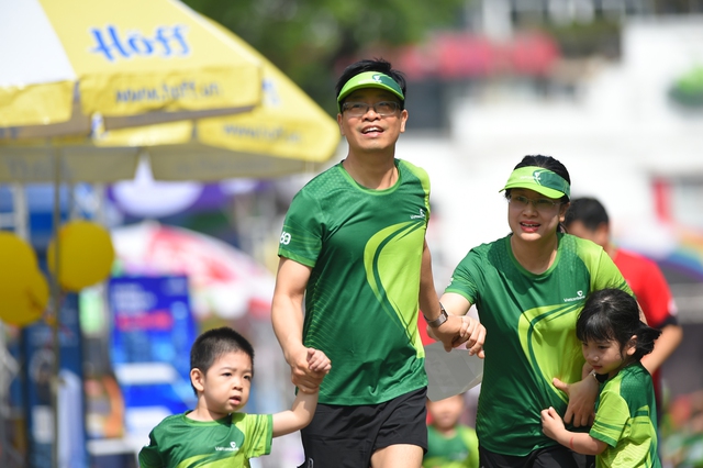 Giải chạy Vietcombank Let’s Run 2023 hưởng ứng tháng hành động vì trẻ em  - Ảnh 11.