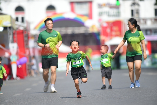 Giải chạy Vietcombank Let’s Run 2023 hưởng ứng tháng hành động vì trẻ em  - Ảnh 4.