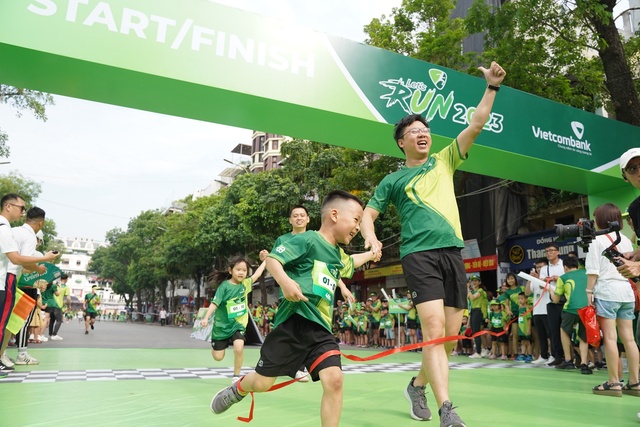 Giải chạy Vietcombank Let’s Run 2023 hưởng ứng tháng hành động vì trẻ em  - Ảnh 8.