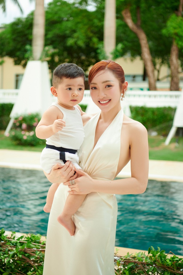 Vợ doanh nhân giàu có của diễn viên Chi Bảo giảm 15kg sau sinh, nhan sắc ngày càng thăng hạng - Ảnh 1.