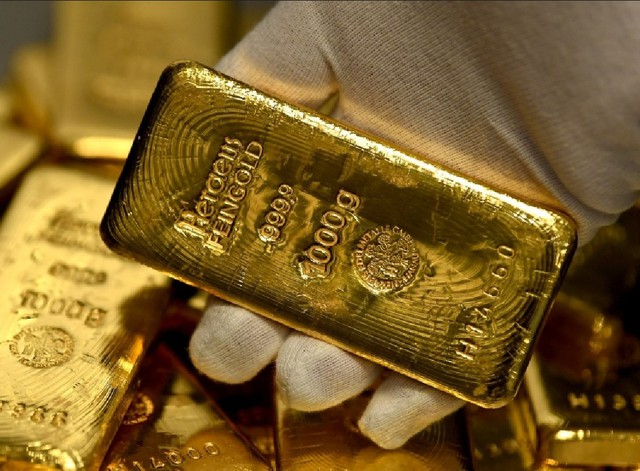 Giá vàng hôm nay 20/8: Vàng rớt giá thảm khốc, người mua vàng có thể lỗ nặng - Ảnh 1.