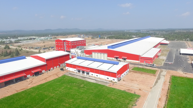 Bảo hiểm x&atilde; hội Việt Nam tặng bằng khen nh&agrave; m&aacute;y Number One Chu Lai - Ảnh 1.