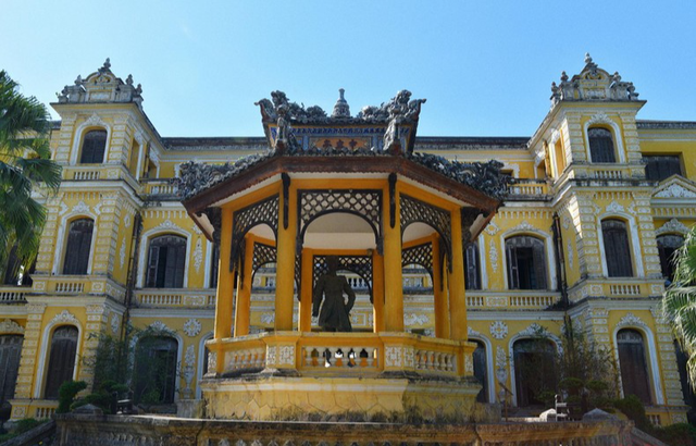 Vào thăm cung An Định Huế, 'tòa lâu đài' đẹp hoa lệ nơi xứ Huế mộng mơ - Ảnh 4.