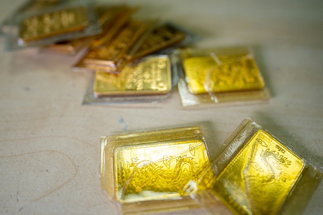 Giá vàng hôm nay 30/8: Vàng nhẫn tăng giá dữ dội, SJC vượt mốc 68 triệu/lượng - Ảnh 2.
