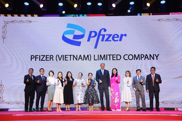 Pfizer Việt Nam được vinh danh là &quot;Nơi làm việc tốt nhất châu Á năm 2023&quot; - Ảnh 1.