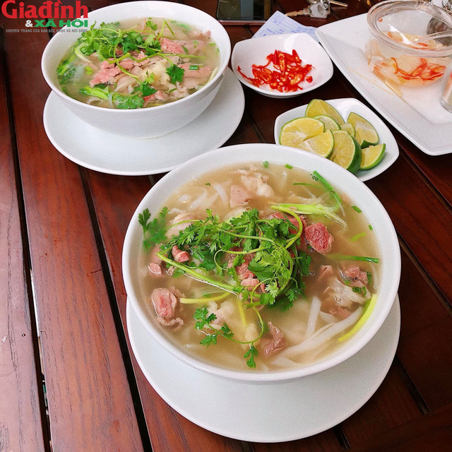 Việt Nam vào top điểm đến ẩm thực hàng đầu châu Á 2023 và những món ăn Việt Nam mà bạn nhất định nên thử - Ảnh 3.