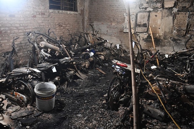 Nạn nhân vụ cháy chung cư mini ở Hà Nội kể lại ‘thoát án tử’ sau 4 tiếng chiến đấu với lửa - Ảnh 2.