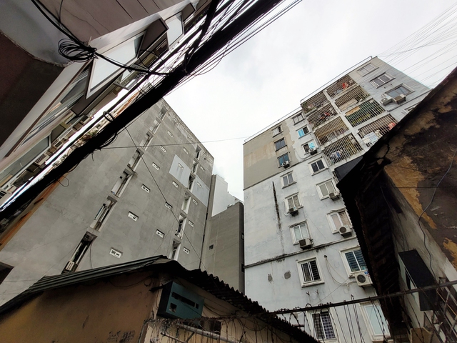 Sau vụ cháy chung cư mini ở Hà Nội: Kiến nghị không cấp sổ hồng, chung cư mini chỉ cho thuê - Ảnh 3.