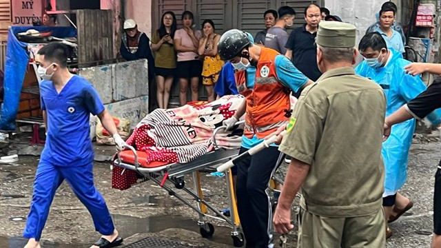 Vụ cháy chung cư mini ở Hà Nội: Đã chi hơn 567 triệu đồng tiền bảo hiểm cho thân nhân người mất - Ảnh 2.