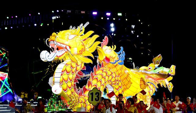 Tuyên Quang: 64 mô hình đèn Trung thu khổng lồ đã sẵn sàng cho Lễ hội Thành Tuyên hướng tới Festival Quốc tế - Ảnh 1.