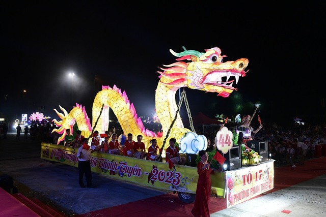 Tuyên Quang: 64 mô hình đèn Trung thu khổng lồ đã sẵn sàng cho Lễ hội Thành Tuyên hướng tới Festival Quốc tế - Ảnh 16.