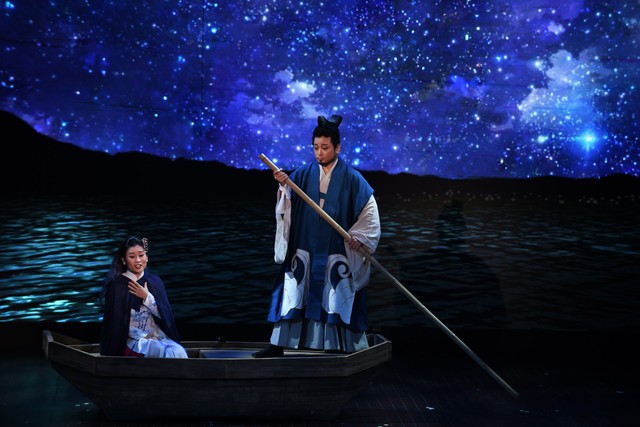 Hoàng Thái tử Nhật Bản và Công nương đến Nhà hát Lớn Hà Nội thưởng thức vở opera 'Công nữ Anio' 

 - Ảnh 3.
