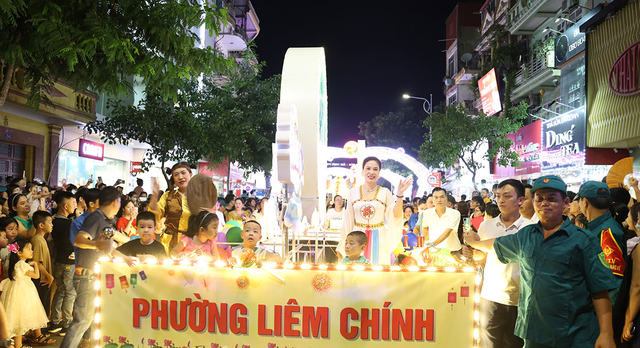 Xuất hiện đêm hội Thành Tuyên mang phiên bản Hà Nam khiến dân tình choáng ngợp - Ảnh 11.