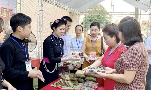 Cận cảnh món &quot;vũ nữ chân dài&quot; là một trong những tinh hoa ẩm thực Việt tại Lễ hội ẩm thực Tuyên Quang - Ảnh 4.