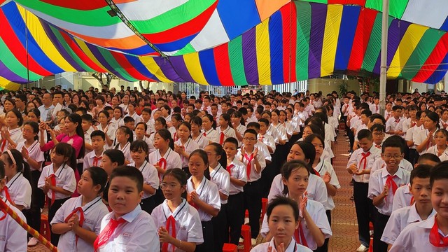 Trẻ mầm non Hải Dương và gần 500 nghìn học sinh Hải Phòng háo hức, phấn khởi trong ngày khai giảng - Ảnh 15.