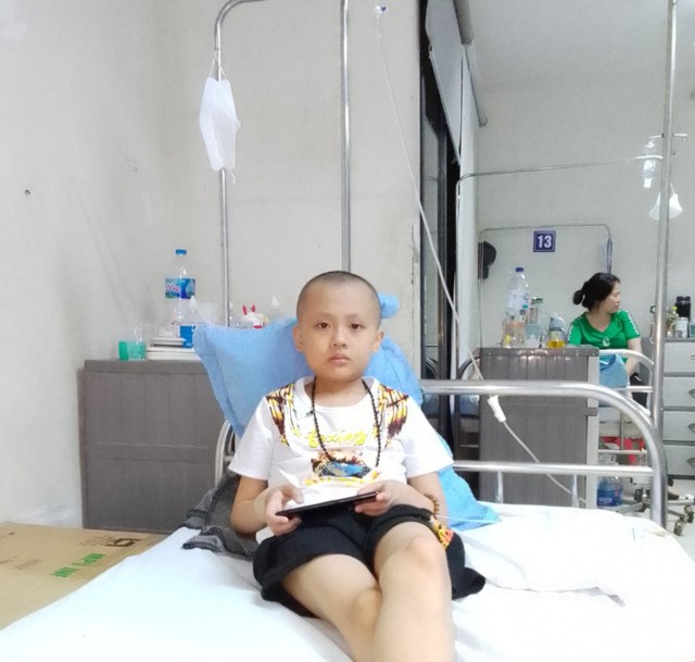 MS 875: Nghẹn ngào trước ước mong của cậu bé 8 tuổi đang hàng ngày chiến đấu với bệnh ung thư - Ảnh 2.