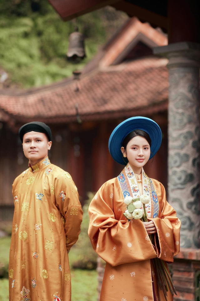 Hé lộ ngôi chùa cách Hà Nội 60km trong bộ ảnh cưới của Quang Hải và Chu Thanh Huyền - Ảnh 3.