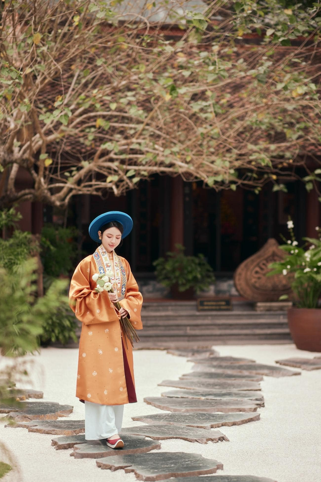 Hé lộ ngôi chùa cách Hà Nội 60km trong bộ ảnh cưới của Quang Hải và Chu Thanh Huyền - Ảnh 4.