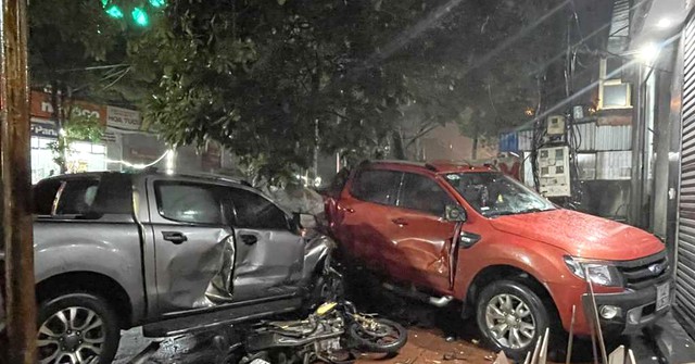 Tạm giữ tài xế xe bán tải gây tai nạn liên hoàn làm 3 người tử vong ở Quảng Ninh - Ảnh 1.