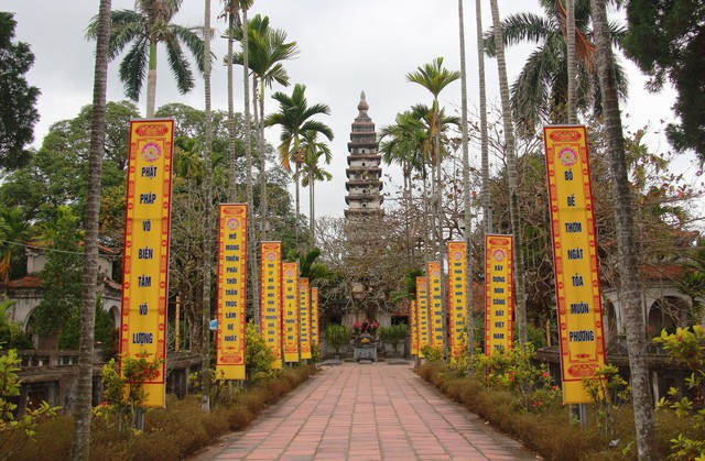 Ngôi chùa huyền bí 800 năm tuổi ở Nam Định lưu giữ nhiều di sản - Ảnh 1.