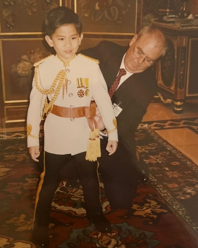 Hình ảnh mới nhất được Hoàng tử Brunei đăng tải hé lộ mối quan hệ đặc biệt hiếm có của cặp đôi hoàng gia - Ảnh 4.