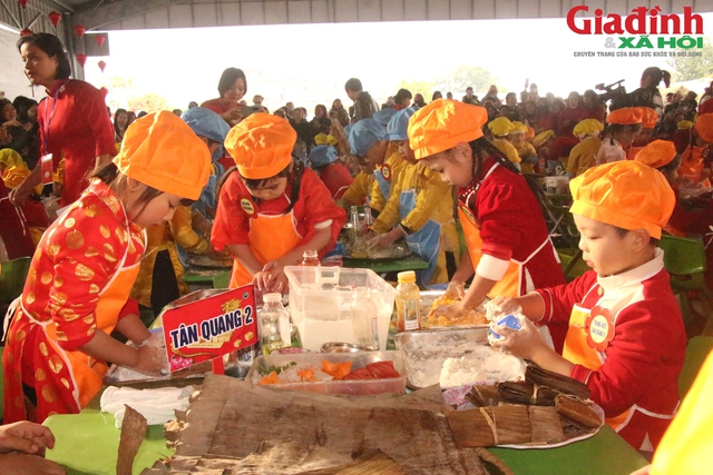 Tận mắt chứng kiến hàng trăm trẻ mầm non Hải Dương lần đầu tiên tự làm bánh Gai cổ truyền Ninh Giang - Ảnh 6.
