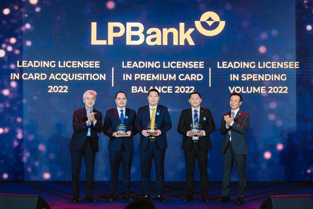 LPBank nhận 03 giải thưởng lớn từ tổ chức Thẻ hàng đầu quốc tế JCB - Ảnh 1.