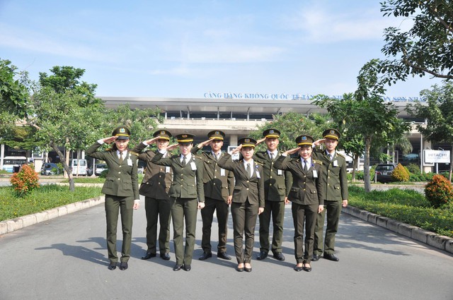 'Giật mình' với mức lương của ngành An ninh Hàng không mà không phải ai cũng biết - Ảnh 3.