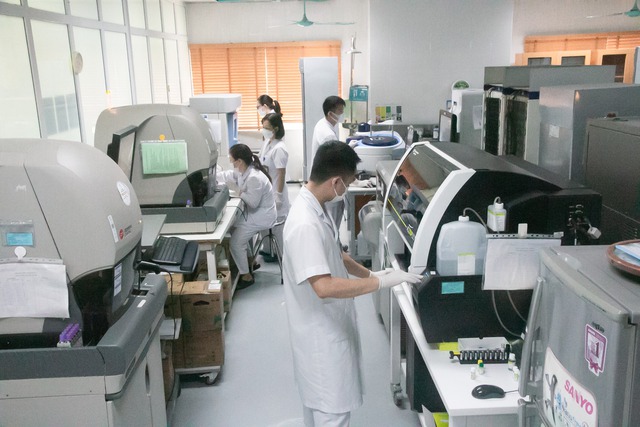 Bệnh viện E chính thức được công nhận hệ thống xét nghiệm đạt tiêu chuẩn quốc tế - Ảnh 2. Bệnh viện E chính thức được công nhận hệ thống xét nghiệm đạt tiêu chuẩn quốc tế - Ảnh 2.