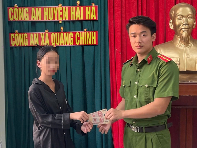 Hành động đẹp của thiếu úy công an xã khi phát hiện biểu hiện bất thường của bé gái- Ảnh 1.